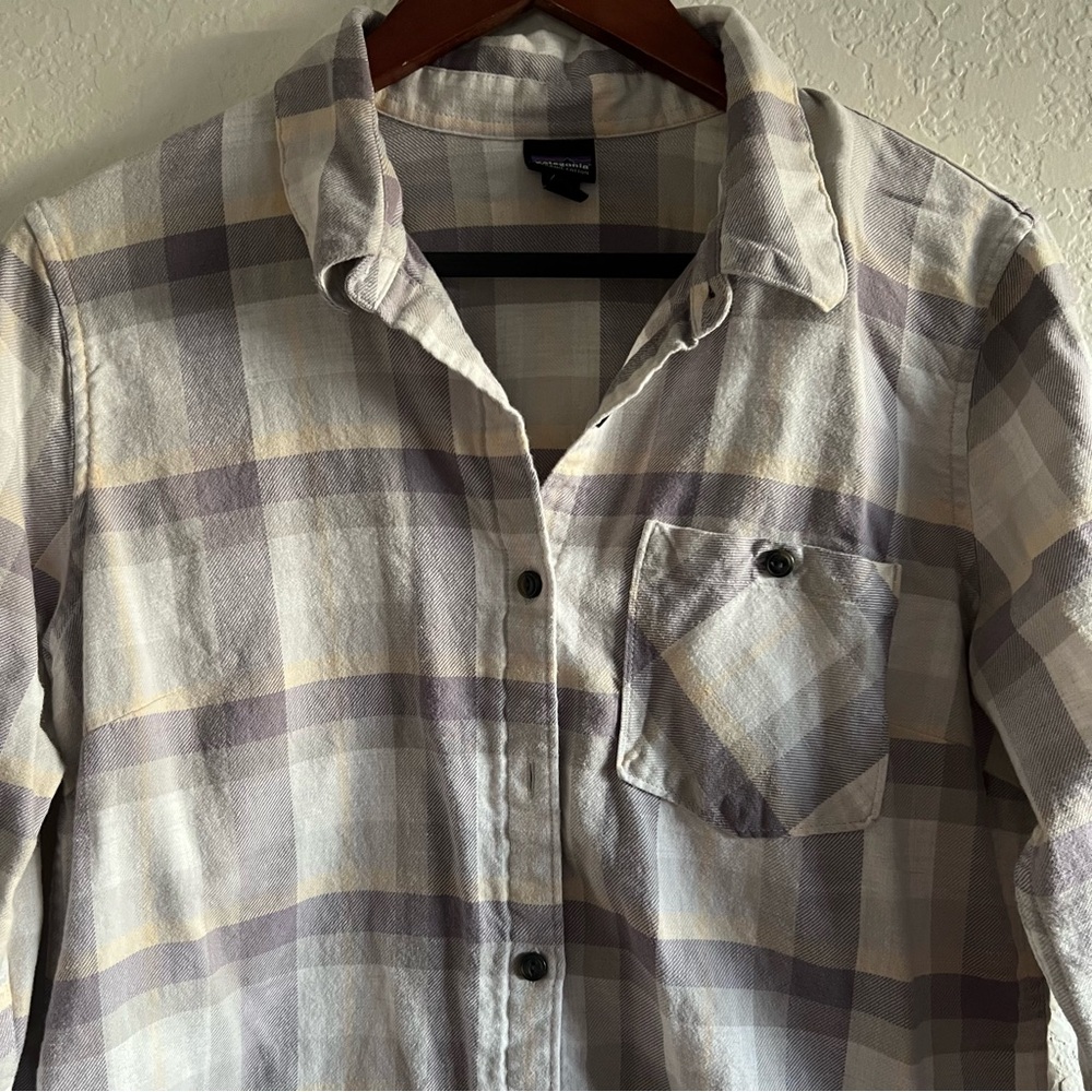 EUC Patagonia Women’s Flannel long sleeve size 8 - Picture 2 of 4